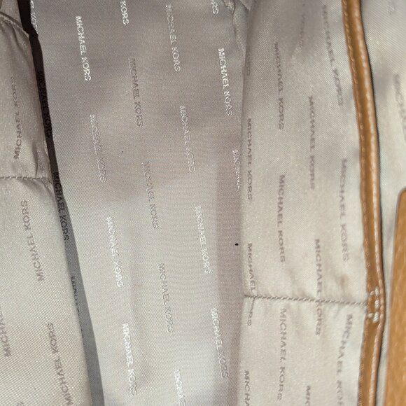 Michael Kors leather hobo shoulder bag. EUC! - Picture 4 of 7